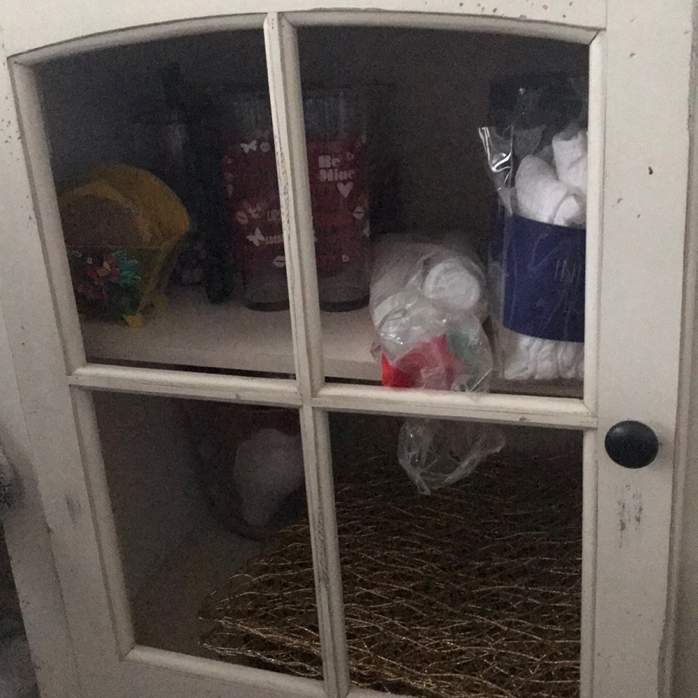 Bouffet Table - Picture 4 of 7